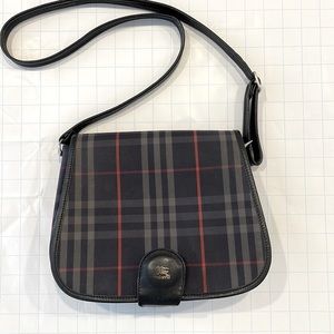 Vintage Burberry navy plaid shoulder bag